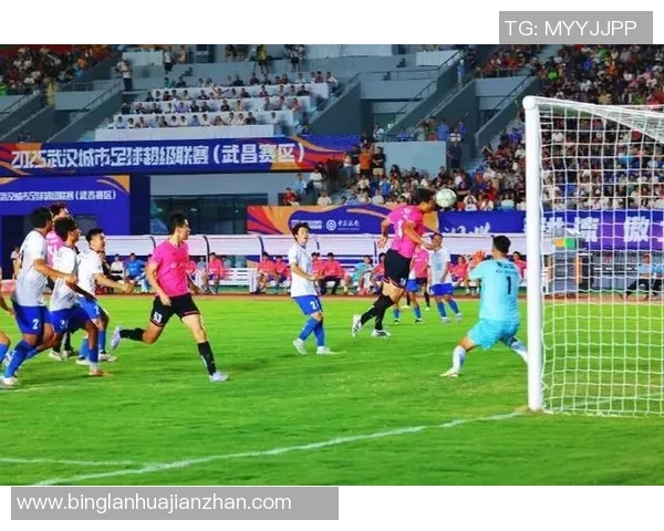 武汉足球队在锦标赛中的灵活性表现分析与战术探讨